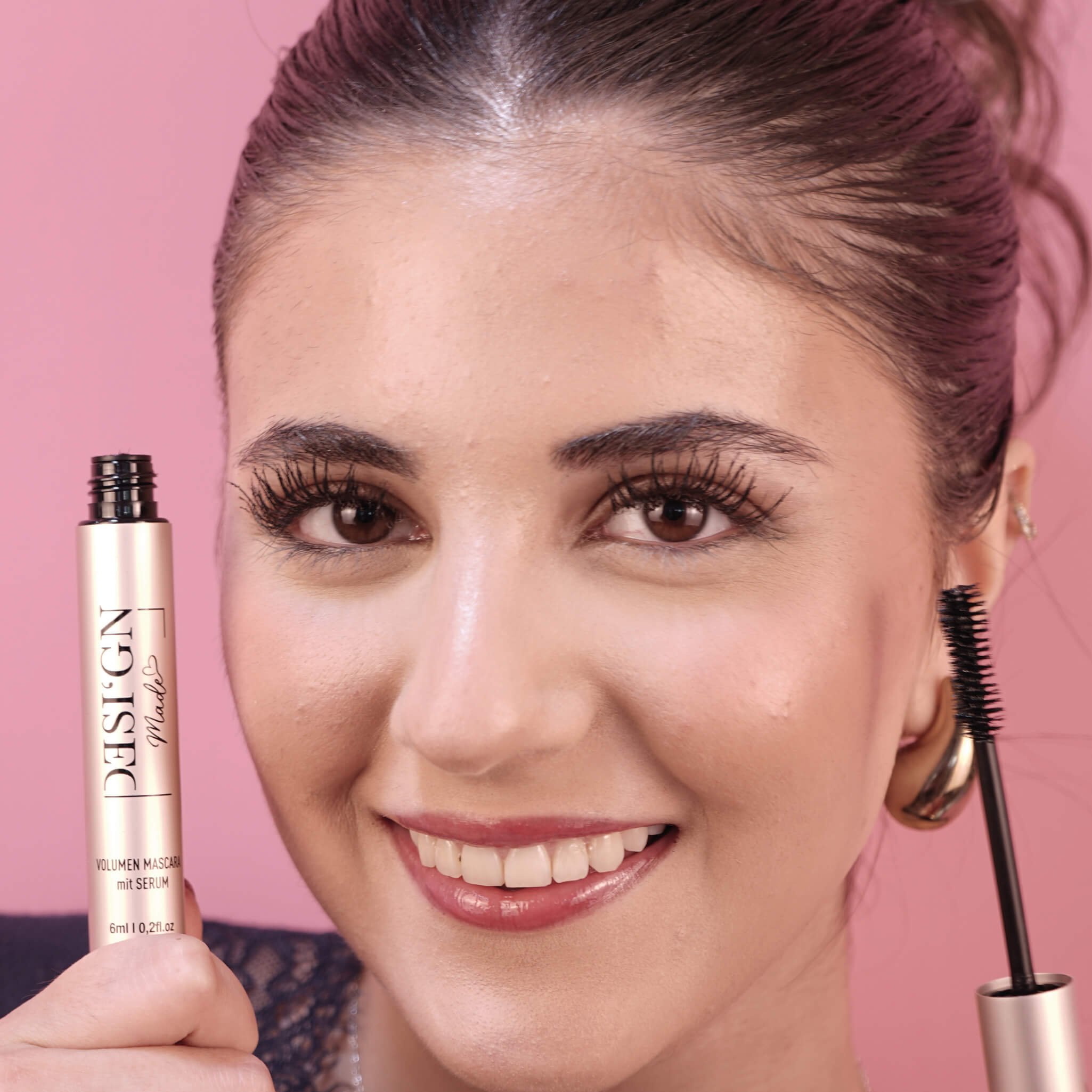 VOLUMEN MASCARA MIT WACHSTUMSERUM 6ML - DESI'GN MADE