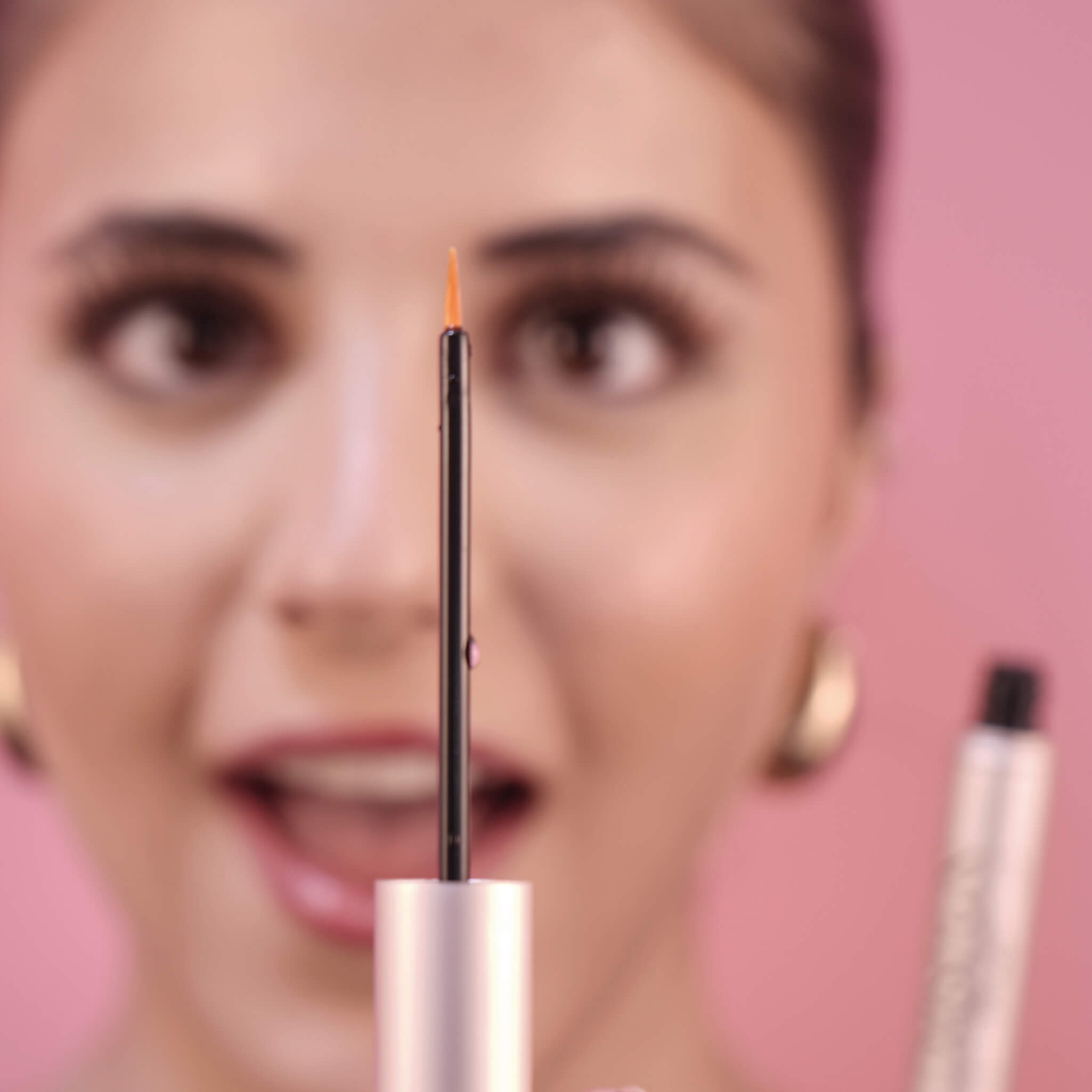 WIMPERNSERUM - DESI'GN MADE